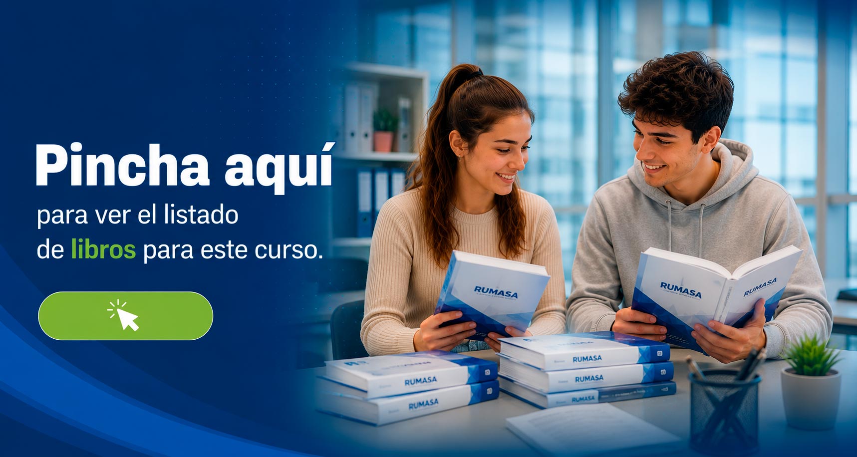 Estudiantes del Centro de Formación Profesional Rumasa mostrando los libros y materiales necesarios para el curso académico.