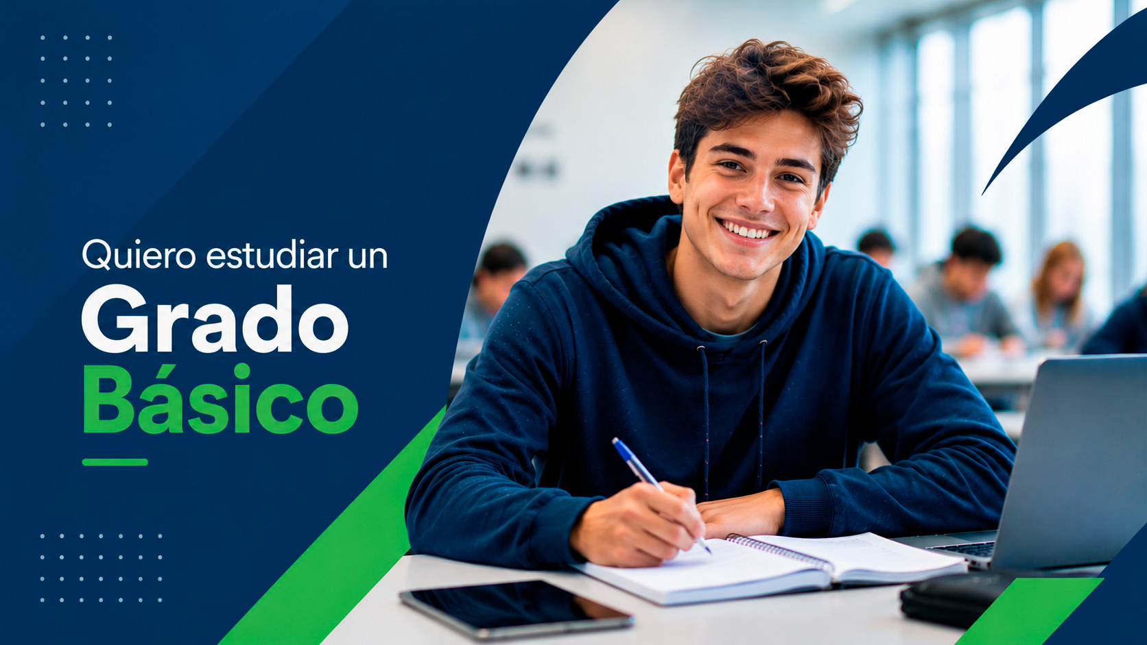 Estudiante de Grado Básico de Servicios Administrativos formándose en el Centro de Formación Profesional Rumasa para desarrollar su futuro profesional.